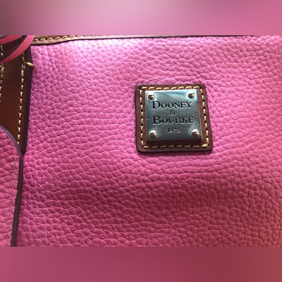 Pink Dooney & Bourke purse - Picture 2 of 6